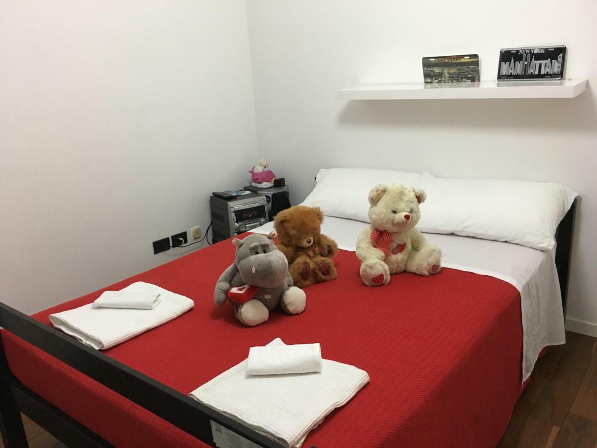 Flowers Apartment Бари Екстериор снимка