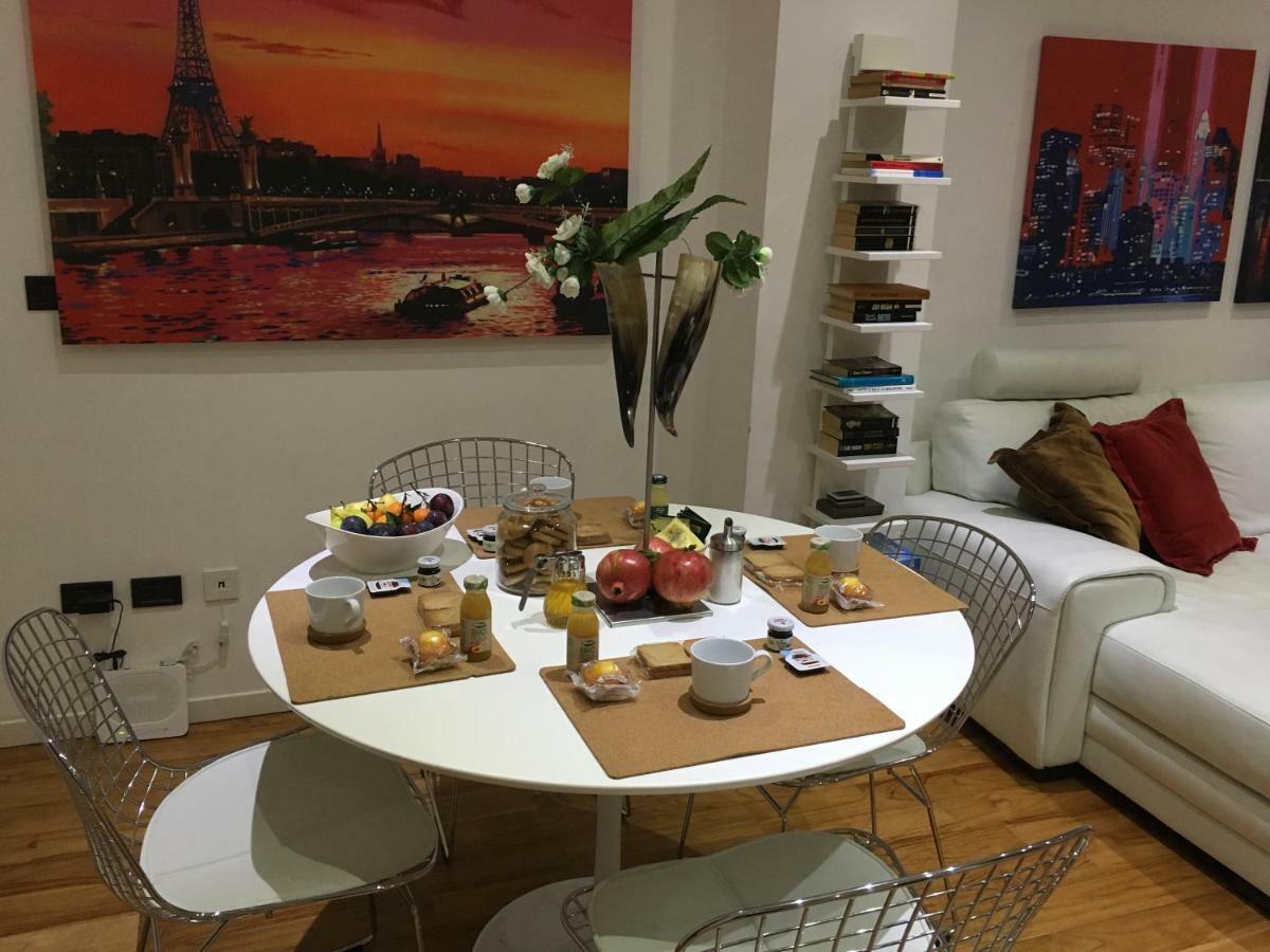 Flowers Apartment Бари Екстериор снимка
